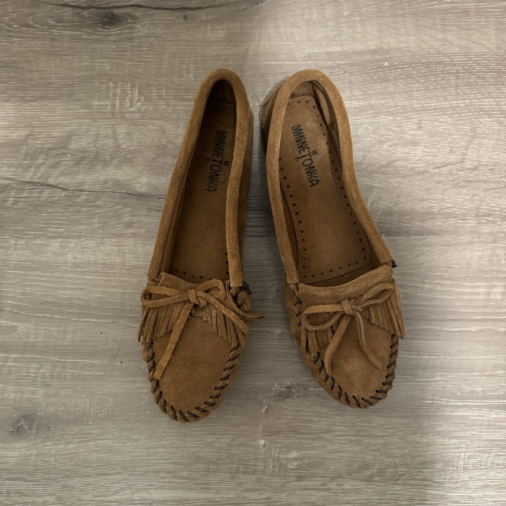 Minnetonka Kilty Brown Moccasins